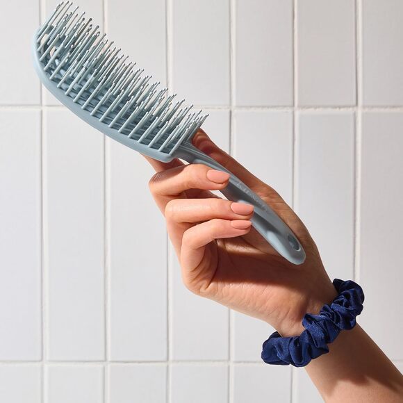 Kitsch Detangler Brush – Flexible Curly Hair Brush for Women, Haze Blue - Picture 9 of 9